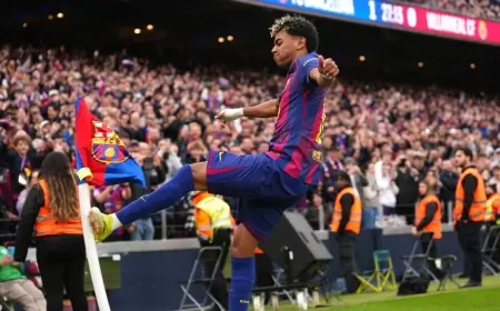 Barcelona - Villarreal: Lamine Yamal y su hat-trick devuelven la sonrisa en el Camp Nou