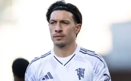 Lisandro Martinez Suffers Injury, Misses Manchester United’s Everton Clash