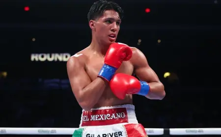 Emiliano Vargas: emiliano vargas stops Agustin Quintana in nine-round TKO