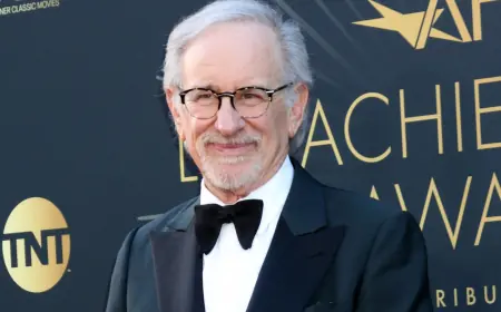 Steven Spielberg’s Unplanned Candy Swap in E.T. and a Free Library Screening Featuring Peter Lawson Jones