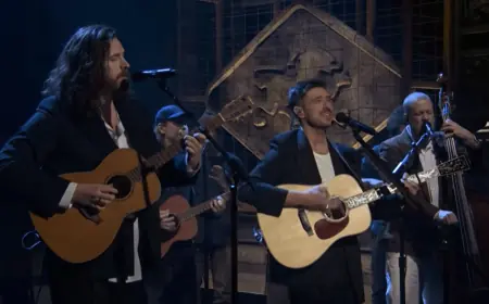 Sierra Ferrell Joins Mumford & Sons on SNL as Hozier and Aaron Dessner Elevate Live ‘Rubber Band Man’ and ‘Here’ Sets