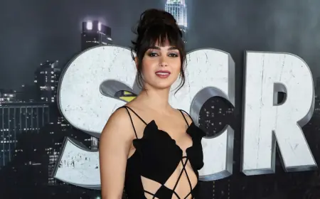 Anna Camp Among Ensemble as Protesters Gather at Scream 7 Premiere After Melissa Barrera Firing