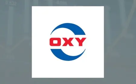 Oxy Stock: Why Three Big Portfolio Moves Should Matter to Investors Watching Oxy Stock