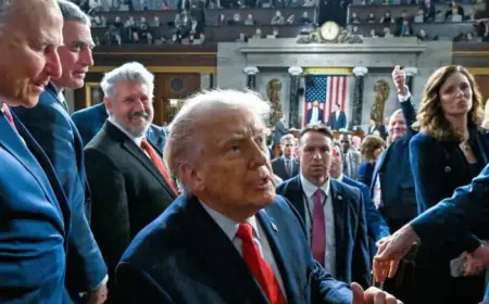 U.S. Stocks Pressured by Tariff Uncertainty and Weak Hiring Trends