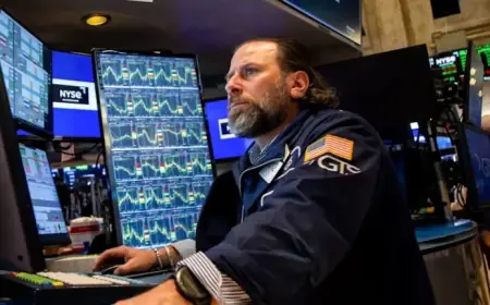 ASX Declines Amid Wall Street Fluctuations; Oil Prices Steady