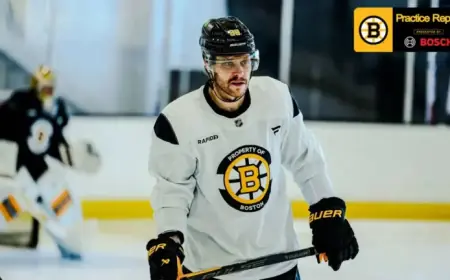 Sweeney, Pastrnak Discuss Bruins’ Trade Deadline Strategy in Practice Report