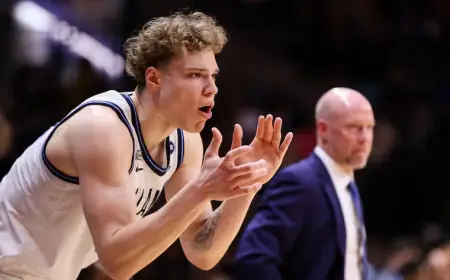 Villanova Forward Matt Hodge Faces Season-Ending Knee Injury