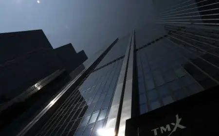 S&P/TSX Composite Drops 1,000 Points as Oil Prices Surge