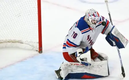 Panthers Secure Veteran Goalie Louis Domingue with One-Year Contract
