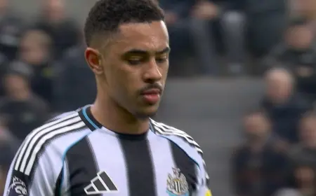 Jacob Ramsey sent off for second yellow as penalty verdict swings match at St James' Park