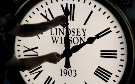 Daylight Saving Time Starts This Weekend; Health Risks and Practical Steps to Prepare