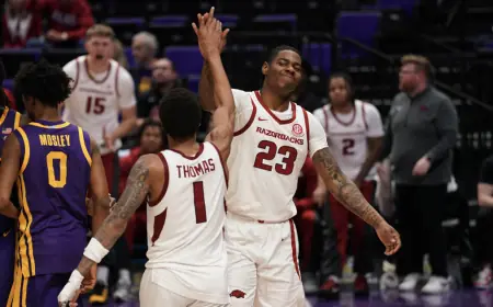 Texas Vs Arkansas preview: Razorbacks host Longhorns in Fayetteville