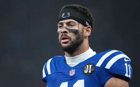 Steelers Weigh Cutting Jonnu Smith to Free $7M Ahead of March 11 League-Year Deadline