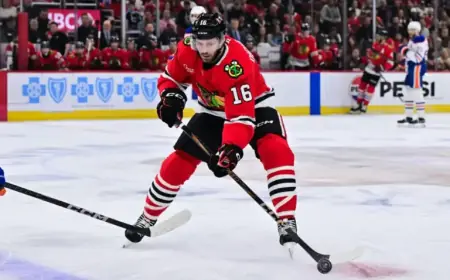 Oilers and Blackhawks Negotiate Trade for Jason Dickinson