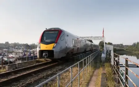 Rail Connections Open for Easter Travel Rush