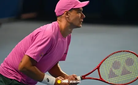 Majchrzak Beats Perricard at Indian Wells as Hubert Hurkacz Match Begins