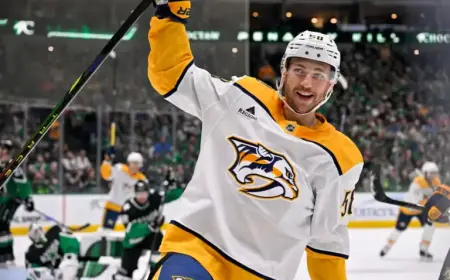 Stars Trade for Michael Bunting from Predators with Draft Pick