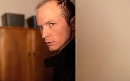 Jefferson White among guest stars as Melissa Roxburgh’s Rebecca introduces the Selfie Slayer