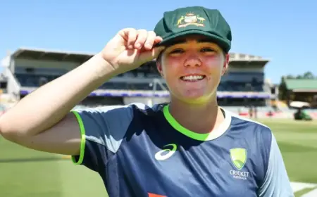 Live Updates: Hamilton Debuts as Australia Opts to Bowl