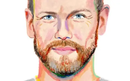 Sam Heughan Discusses ‘Outlander’ Finale and Shares Favorite Books