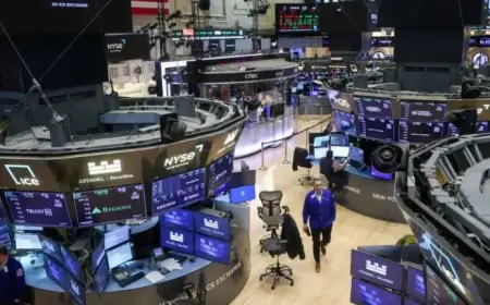 Dow Drops 700 Points Amid Rising Oil Prices and Weak Jobs Data