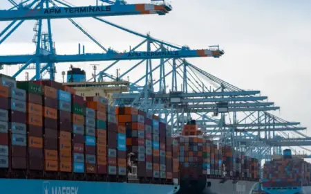 FT Reports: US Firms Denied Refunds on Trump’s Illegal Tariffs