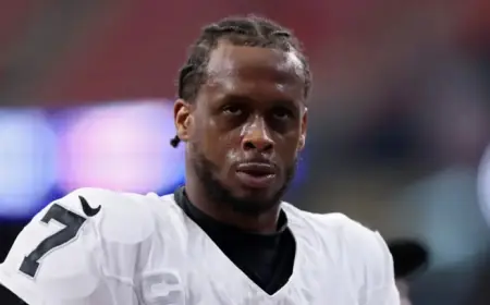Raiders Plan to Release Quarterback Geno Smith