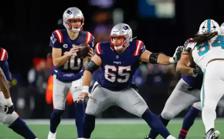 Bears Sign Deal for Patriots Center Garrett Bradbury