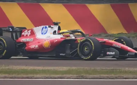 Juan Pablo Montoya says Lewis Hamilton loses focus when battling in midfield