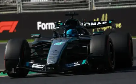 Mercedes Faces Power Unit Troubles at F1 Australian GP on Friday