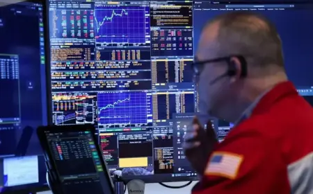 Stocks Plunge as Oil Surges Past $90 Amid Middle East Unrest, Weak Jobs Data