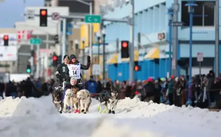 Iditarod Begins as Barking Dogs Enthrall Downtown Anchorage