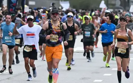 Los Angeles Marathon Awards Finisher Medals After 18 Miles