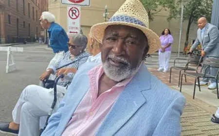 Renowned Pittsburgh Sculptor Thaddeus Mosley Passes at 99