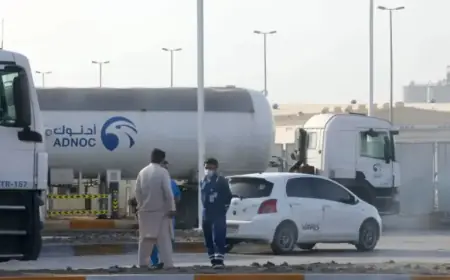 Gulf Giants’ Output Cuts Escalate Oil Market Turmoil