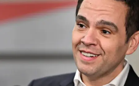 Quebec Voters Face Delayed Constitution Debate as Charles Milliard Seeks Delay