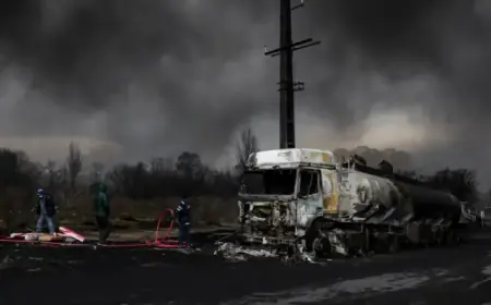 Oil Prices Soar, Asian Stocks Plunge Amid Middle East Conflict