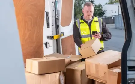 UK Cargo Firm’s Collapse Halts Evri Parcel Deliveries