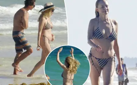 Heather Graham shares Mexico bikini photos, but relationship status remains unclear