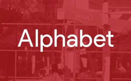 Google Stock debate sharpens as Alphabet weighs AI spending and cloud gains