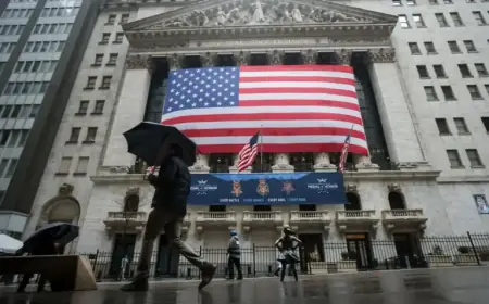 Yardeni Increases Market Meltdown Odds to 35% Amid Iran War Risks