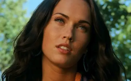 Megan Fox Breaks the Internet With Viral Instagram Comeback After Nearly a Year Away