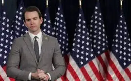 Kevin Kiley’s party exit tightens Mike Johnson’s House margin and raises vote doubts