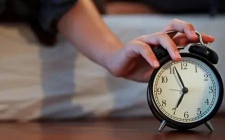 Daylight Savings Ends 2026: What Nov. 1 Means for Hawaii, Arizona