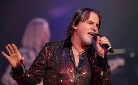 Boston’s Longtime Lead Singer Tommy DeCarlo Dies at 60