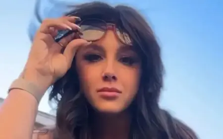 Influencer Sara Buckley Announces Divorce from Husband of 21 Years