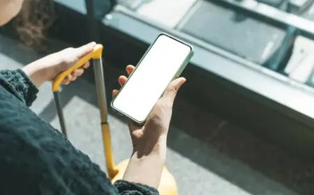 Us Border Agents Searching Phones: 5 New Device Types Added as Searches Hit Record High