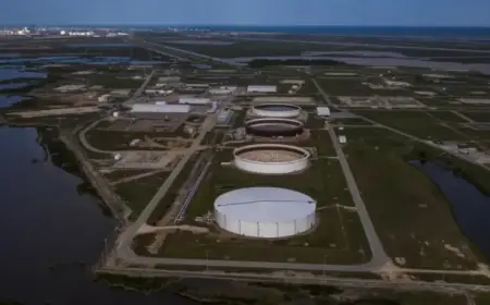 US Energy Chief: Possible Strategic Reserve Oil Sale Under Consideration