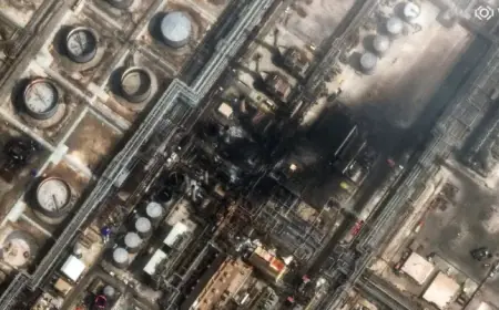 Aramco Warns of Oil Market Crisis if Hormuz Strait Stays Blocked