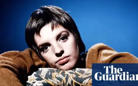 Liza Minnelli’s Memoir: Wild Stories of Scorsese, Sondheim, and the Moonwalk